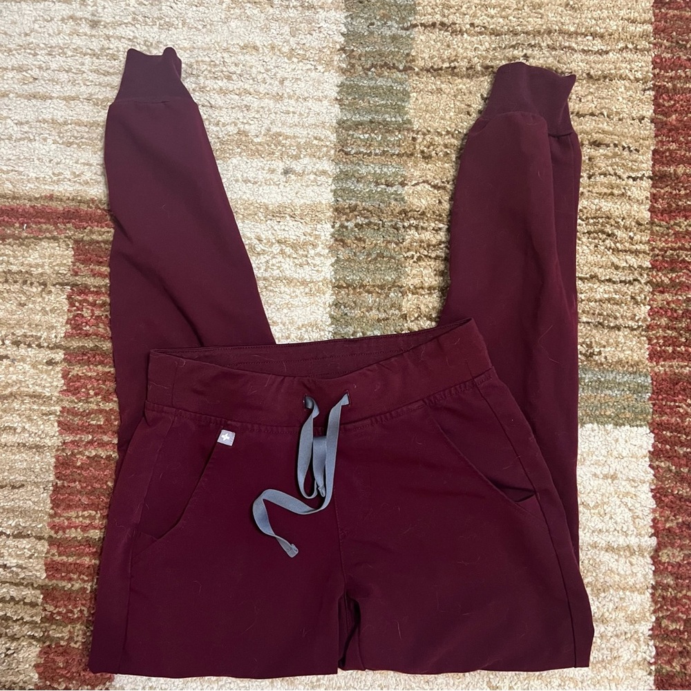 Figs scrubs Women’s Burgundy Joggers XXS Zamora Style
